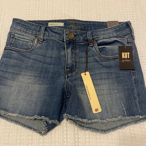 KUT from the Kloth Gidget Frey Short, size 4. New with tags!